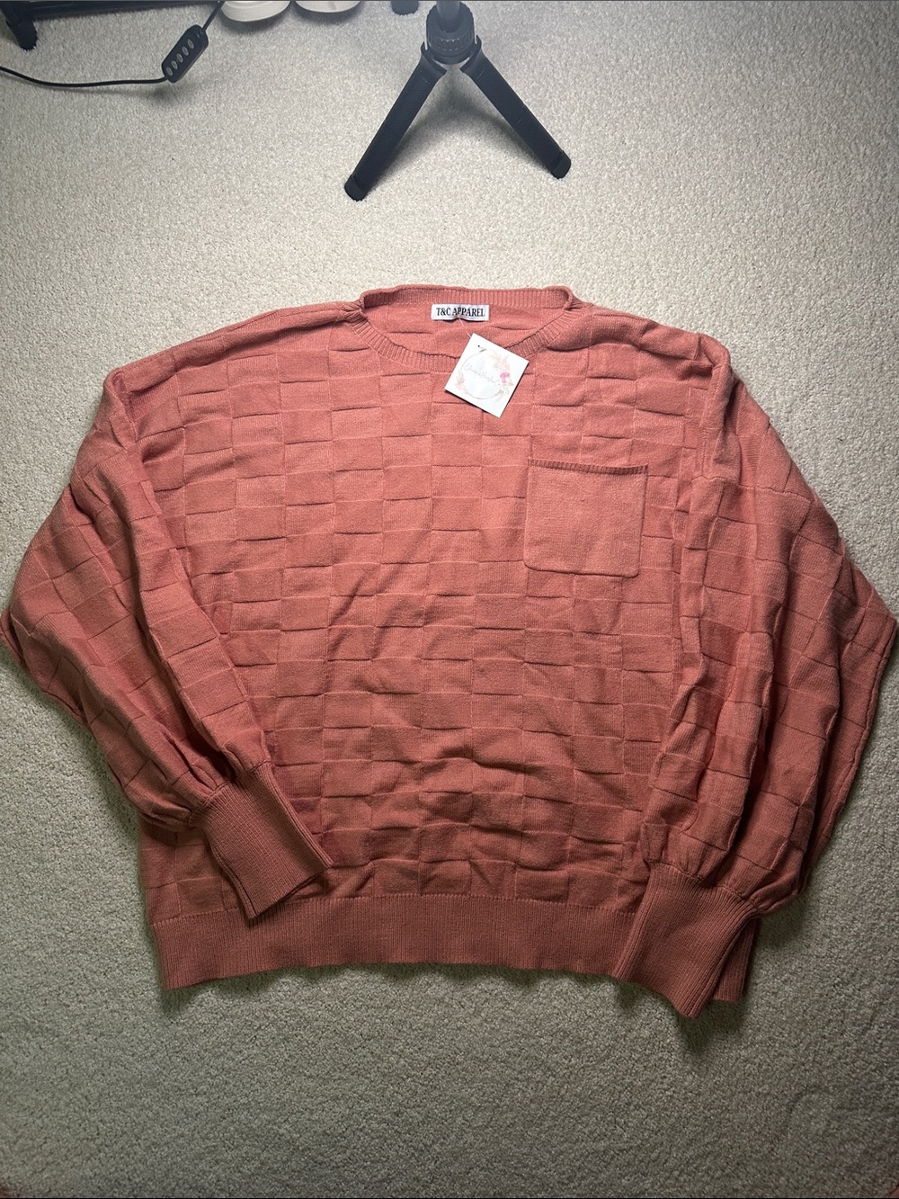 Women’s  Textured Crewneck Sweater in Dusty Rose